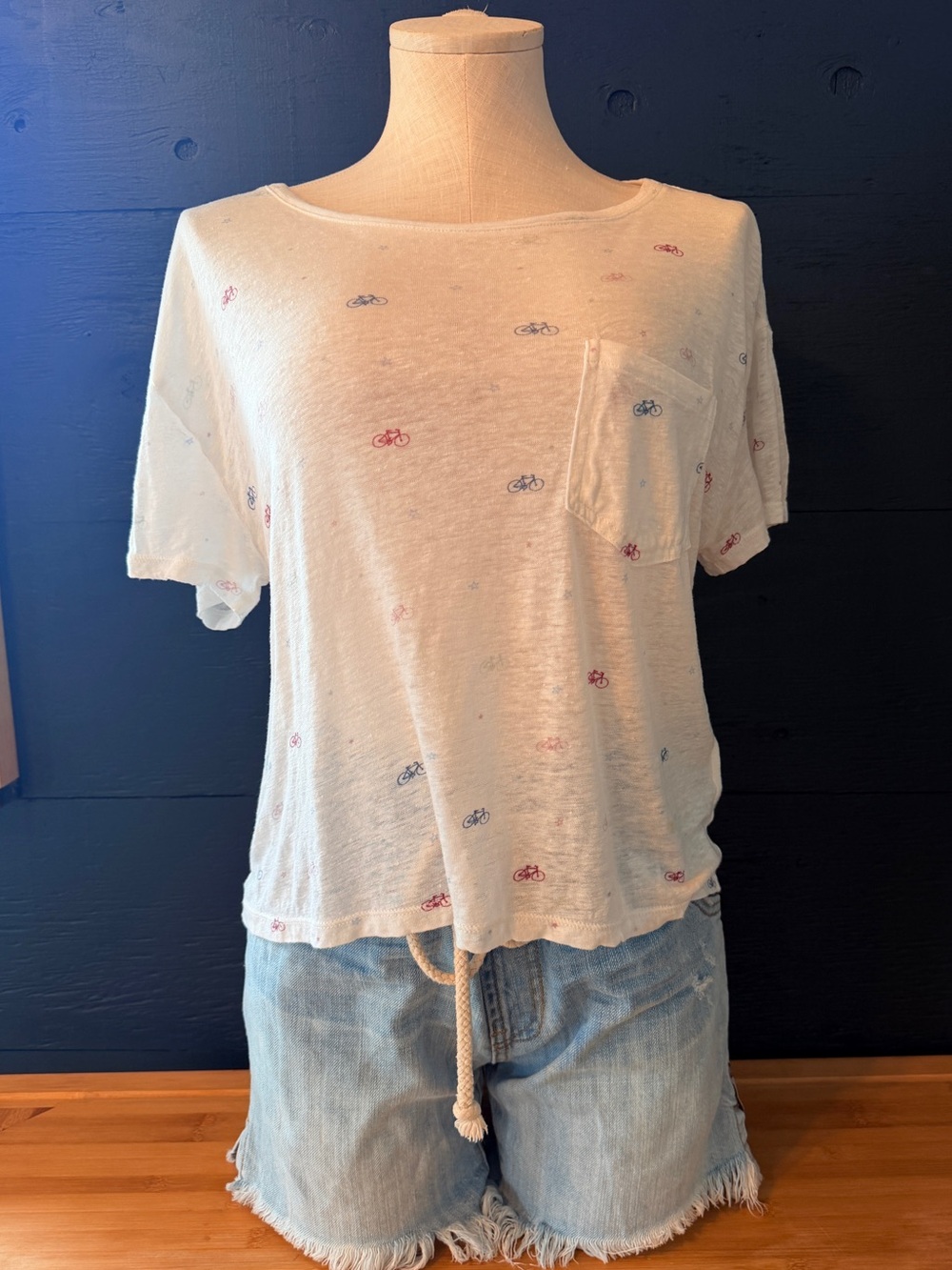 🚲Rails Bicycle Print Pocket Tee Size XS EUC🚲
